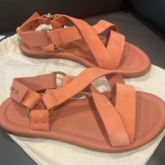 Cute sandals - Picture 2 of 3